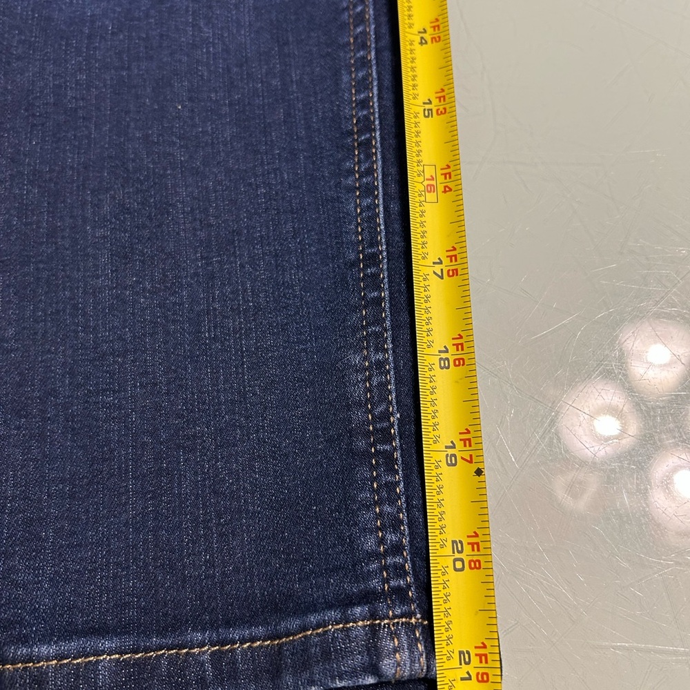 Liz Claiborne Sara Crop Mid-Rise jeans size 6 - Picture 4 of 13